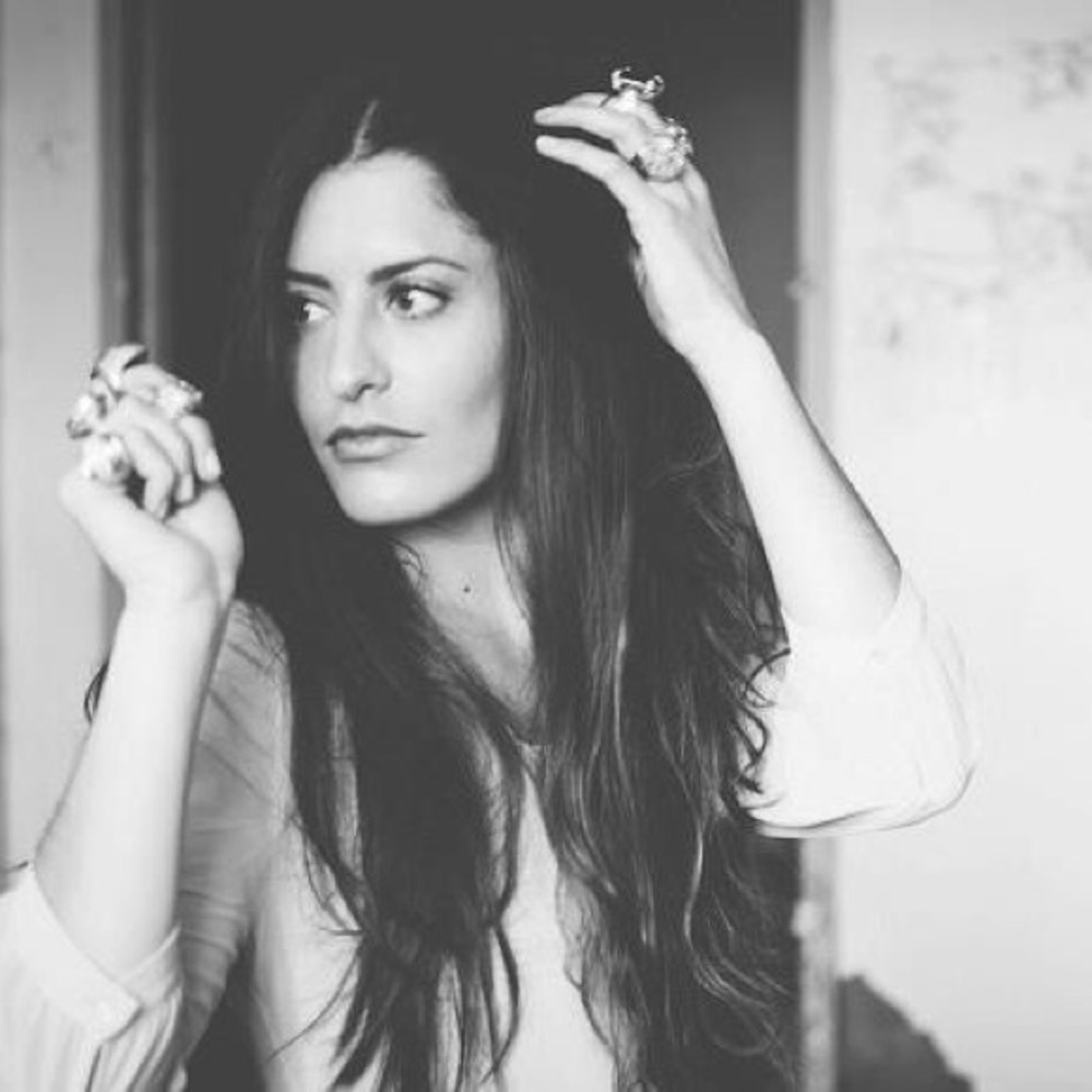 Meet your Posher, Deena